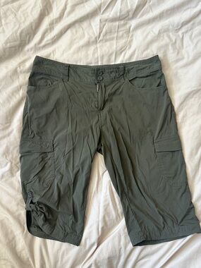 Patagonia Women's Olive Green Cargo Shorts